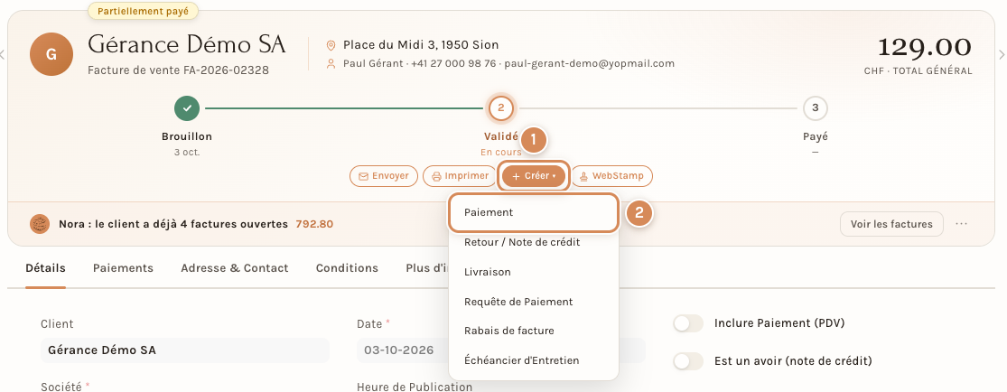 Le menu Créer d'une facture de vente : 1 le bouton Créer, 2 l'entrée Paiement