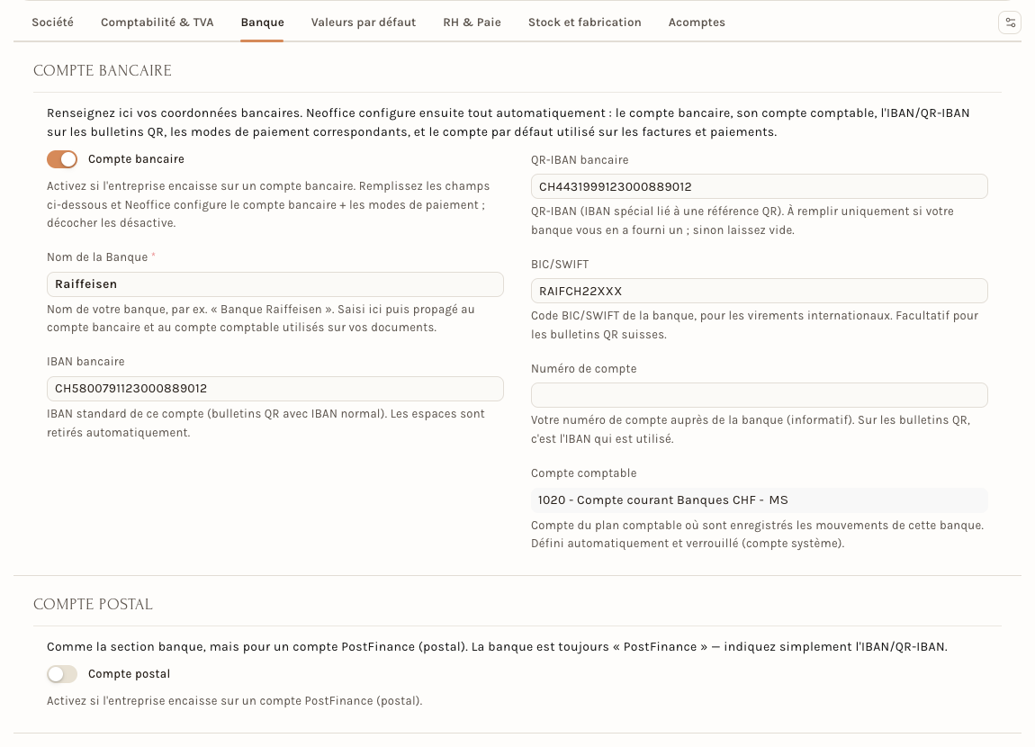 L'onglet Banque : le compte bancaire (les IBAN de la capture sont des exemples) et, en dessous, le compte postal