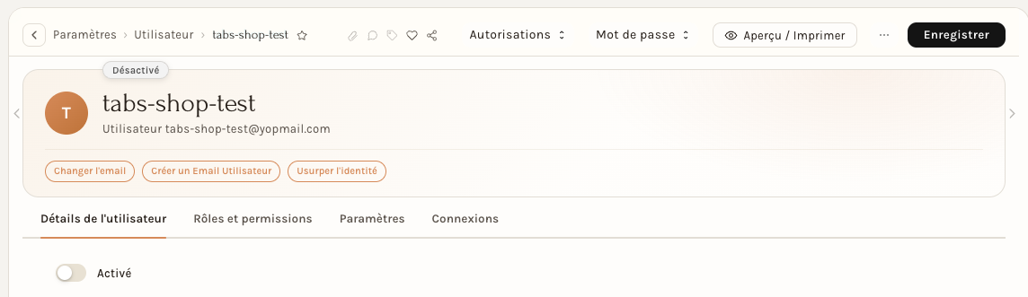 La fiche d'un compte désactivé : la pastille Désactivé, les trois boutons, les quatre onglets et l'interrupteur Activé